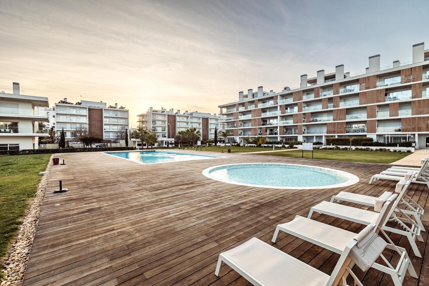The Escape - Poolside Retreat *